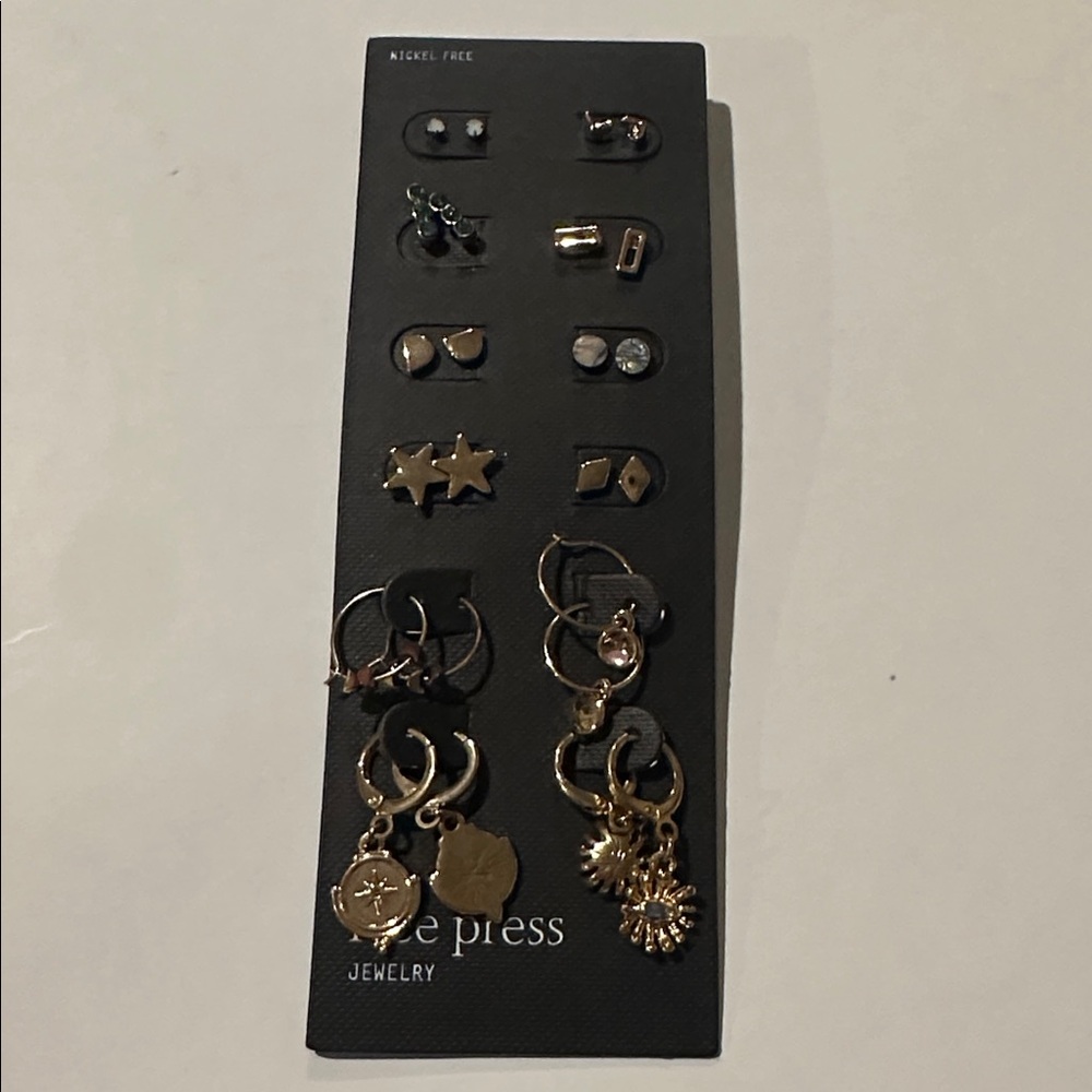 FREE PRESS earrings set